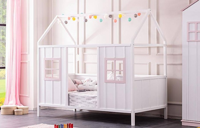 Vanessa Montessori Karyola