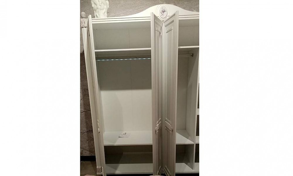 White Romantic 4 Kapaklı Gardrop İndirimli Mobilya White Romantic 4 Kapaklı Gardrop İndirimli Mobilya