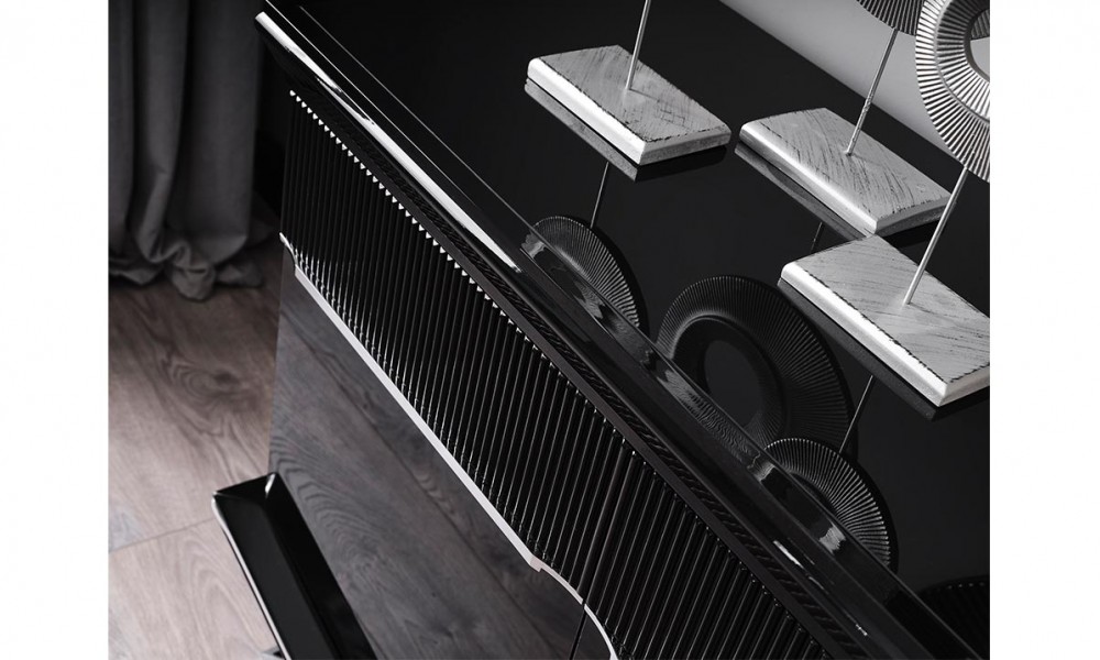 Masarati Gümüş Metal Ayaklı Yemek Odası Takımı