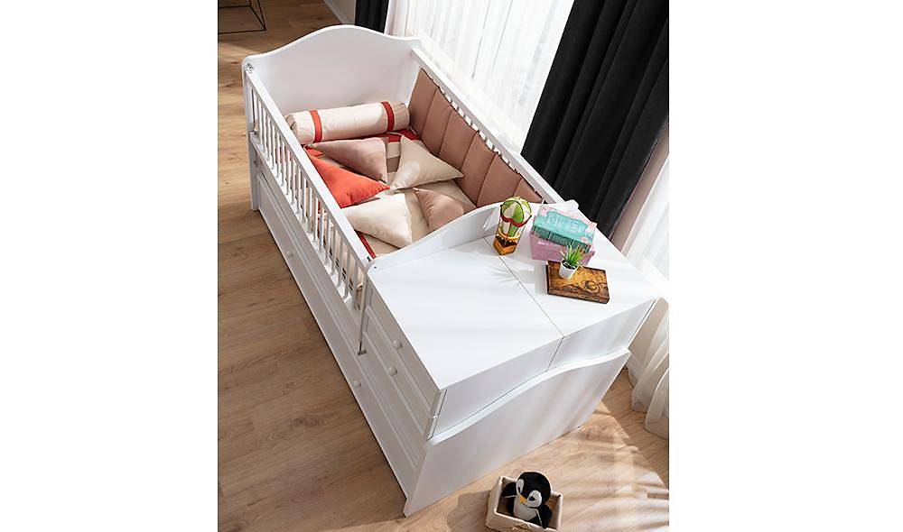 Veronica Yavrulu Beşik Beşik