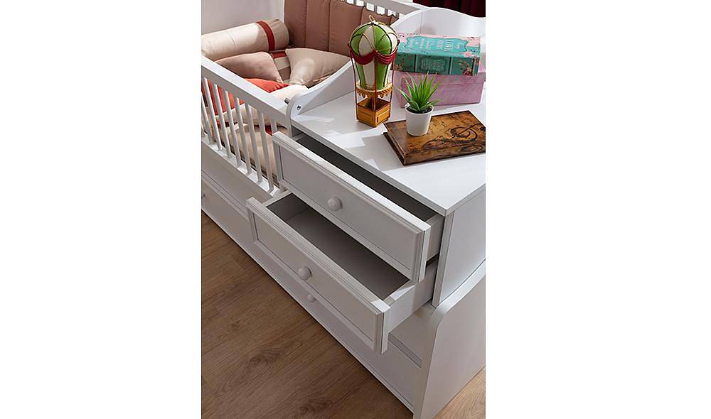 Veronica Yavrulu Beşik Beşik