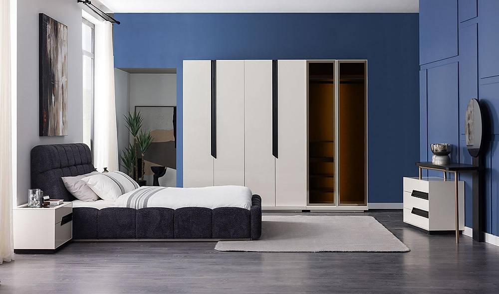 Pietra Yatak Odası - 6 Kapılı Yatak Odası