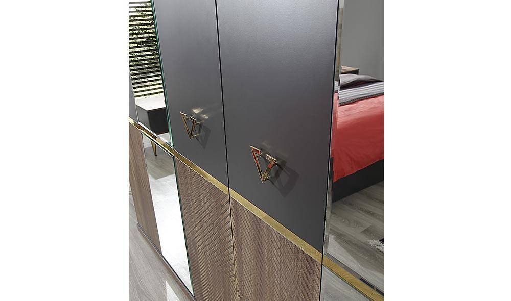 Nisan 6 Kapılı Yatak Odası Yatak Odası