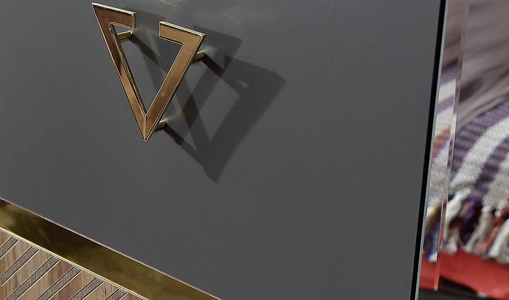 Nisan 6 Kapılı Yatak Odası Yatak Odası