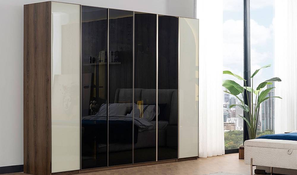 Mostera Bazalı Yatak Odası - 6 Kapılı Yatak Odası