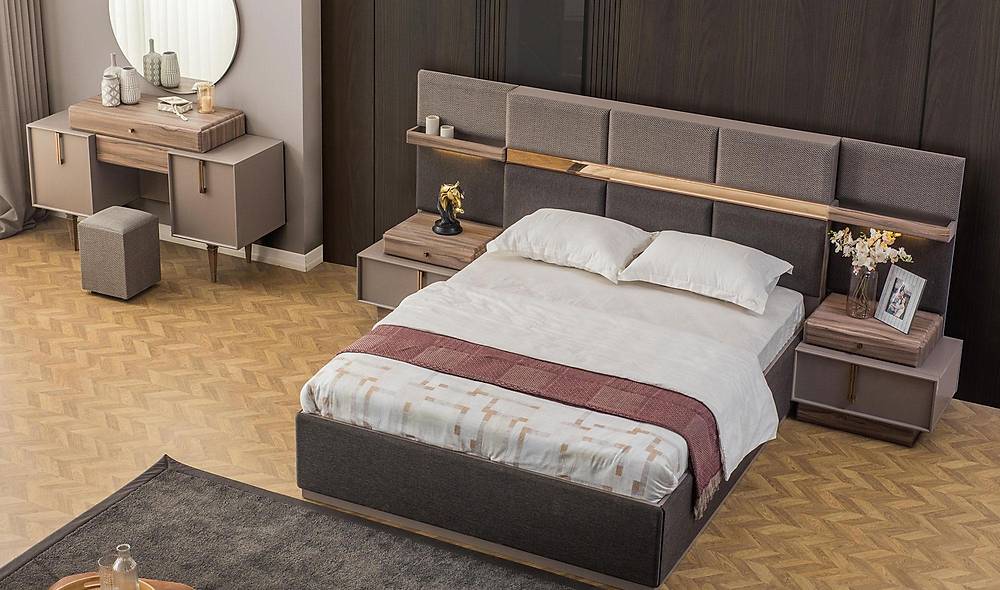 Lova Bazalı Yatak Odası - 6 Kapılı Yatak Odası