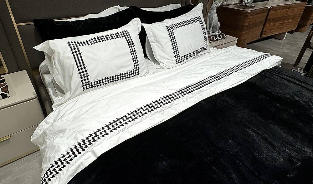 Kıbrıs Nevresim Takımı - Uyku Seti Yatak Baza Başlık