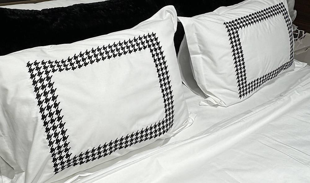 Kıbrıs Nevresim Takımı - Uyku Seti Yatak Baza Başlık