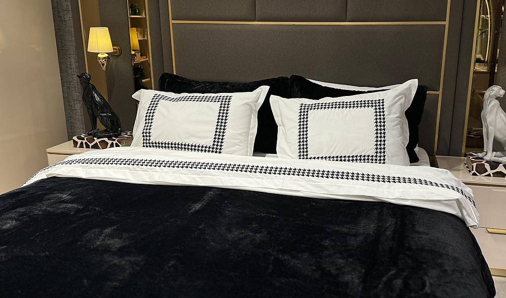 Kıbrıs Nevresim Takımı - Uyku Seti Yatak Baza Başlık