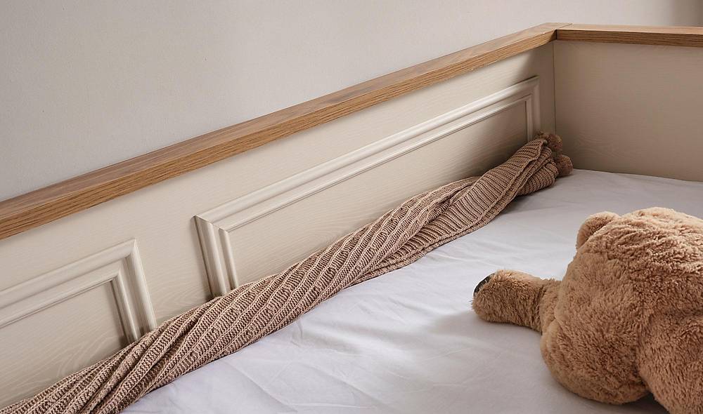 Aurora Yavrulu Sedir Karyola Beşik