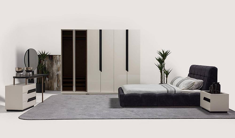 Pietra Yatak Odası - 6 Kapılı Yatak Odası