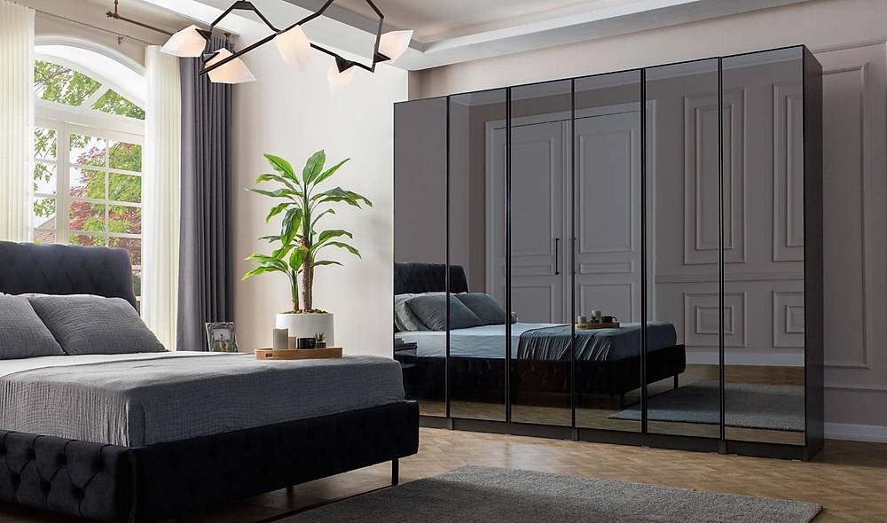 Palace Bazalı Yatak Odası - 6 Kapılı Yatak Odası