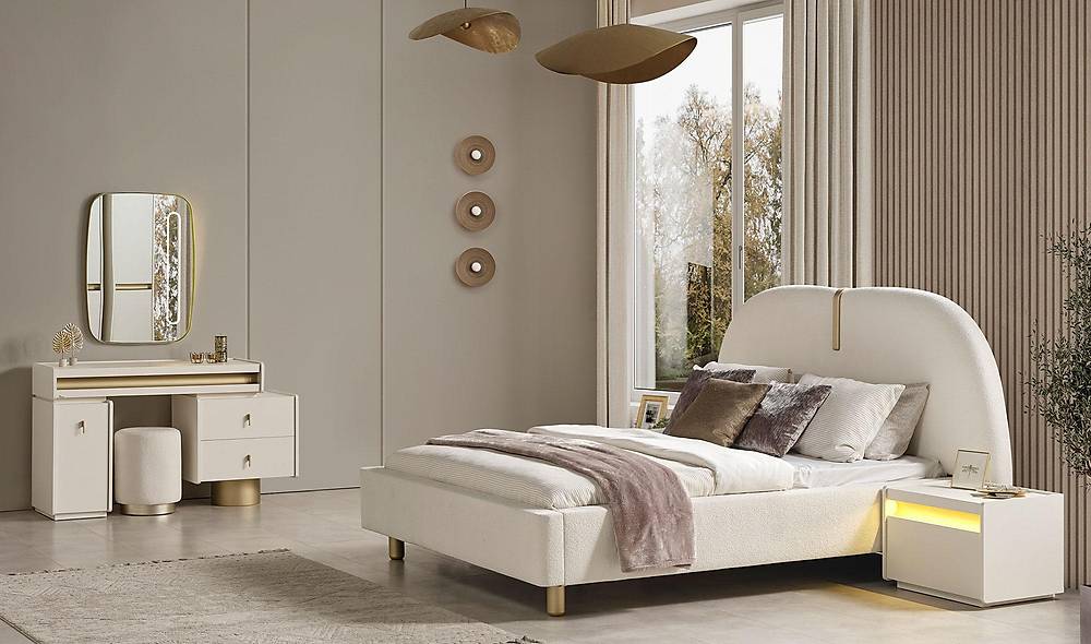 Hennes Yatak Odası - 6 Kapılı Yatak Odası