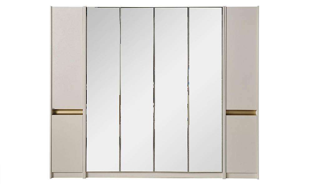 Hennes Yatak Odası - 6 Kapılı Yatak Odası