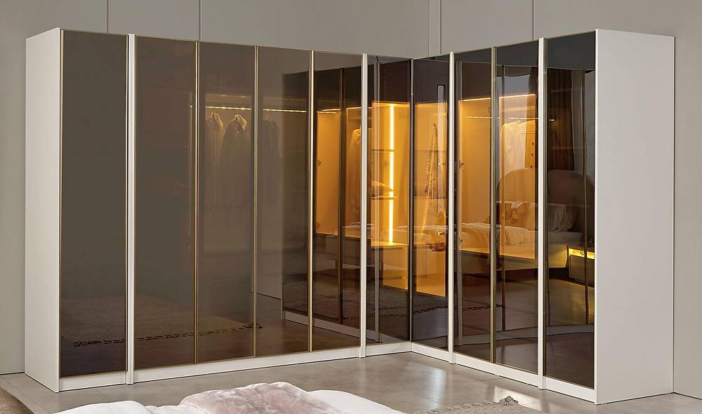 Hennes Yatak Odası - Köşe Dolaplı Giyinme Odası