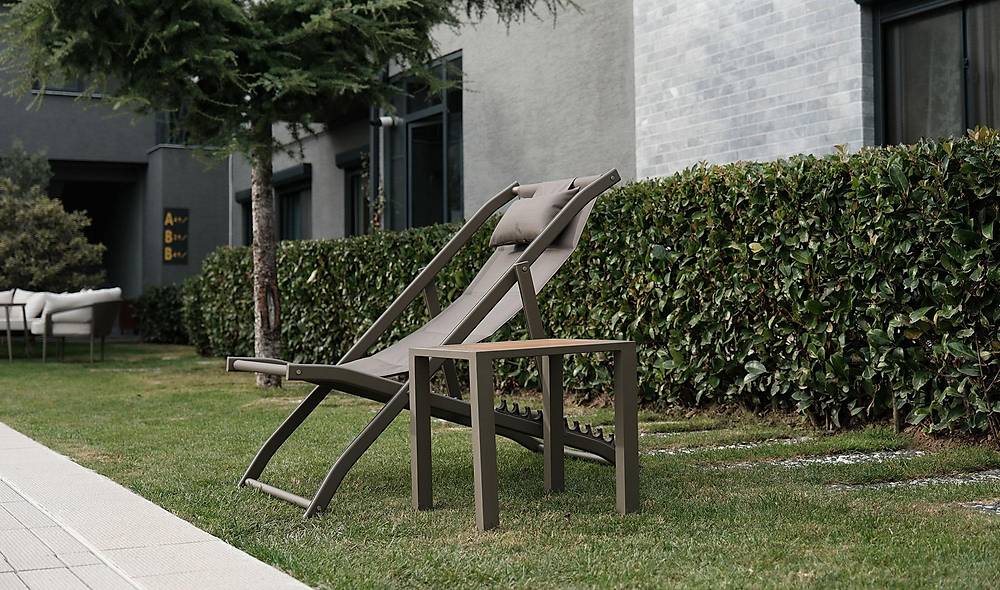 Lines Şezlong Bahçe Mobilyası