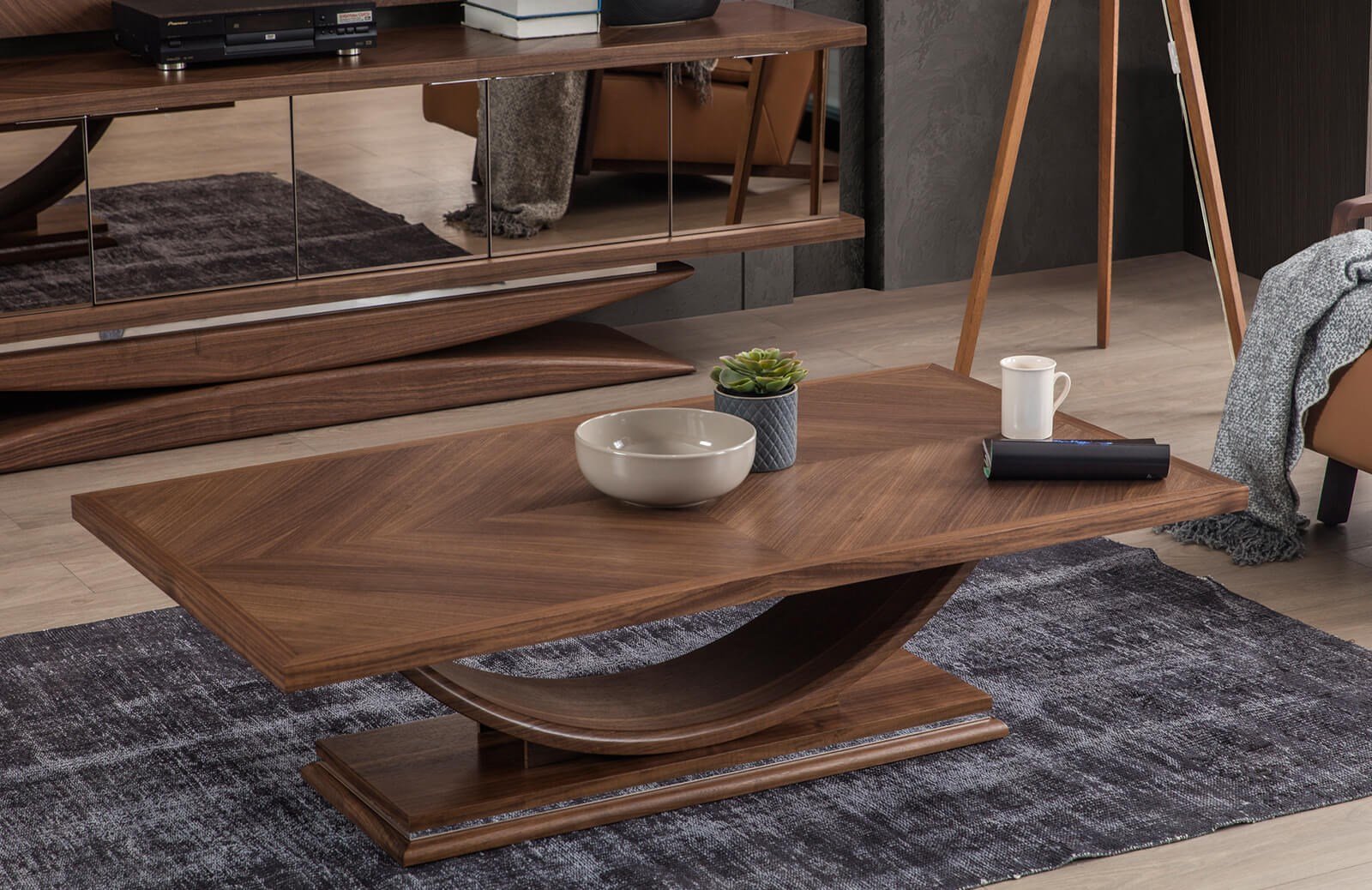 Daniel Orta Sehpa Sehpa ve Aksesuar