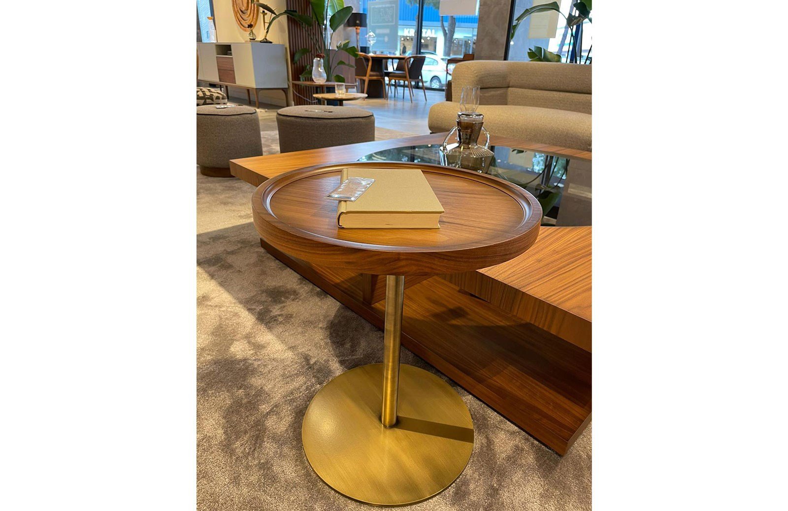 Lisaa Yan Sehpa Ahşap Tablalı Oymalı Sehpa ve Aksesuar