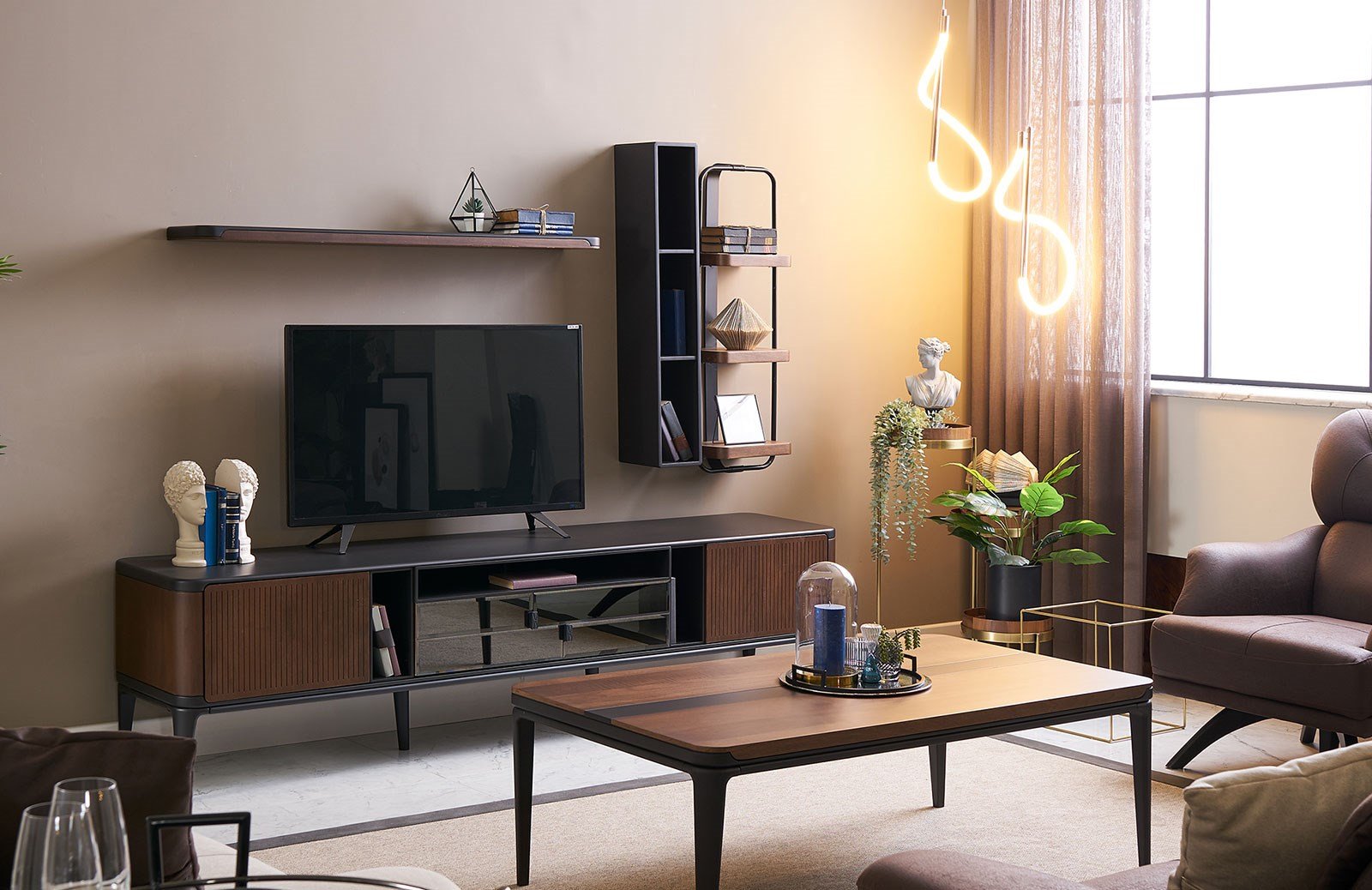 Stefan Tv Ünitesi TV Ünitesi