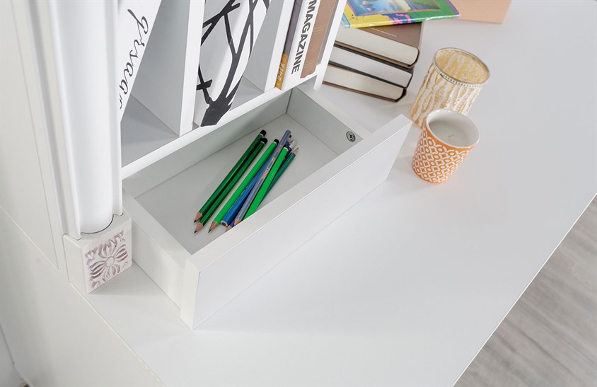 Belda Çalışma Masası Genç Odası