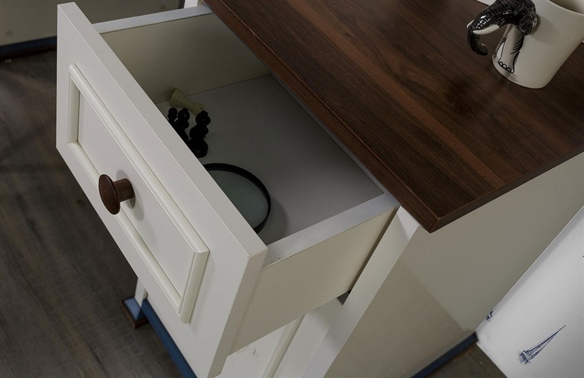 Cerise Komodin Genç Odası