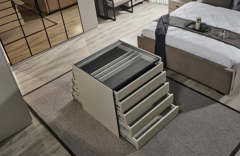 Ashwini Ada Yatak Odası