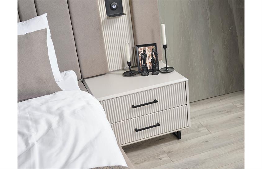 Ashwini Giyinme Odası Yatak Odası