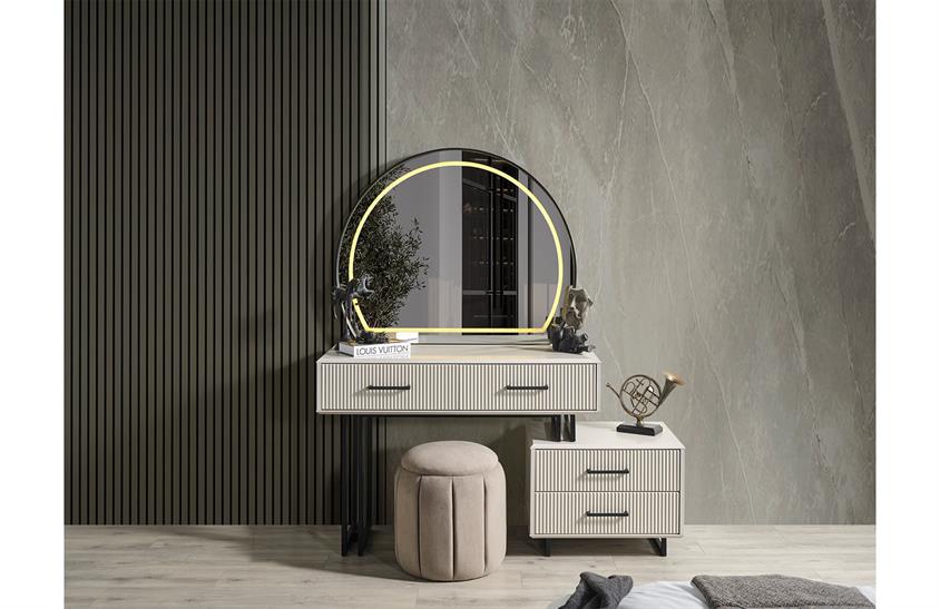 Ashwini Giyinme Odası Yatak Odası