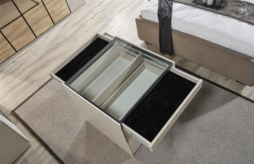 Ashwini Giyinme Odası Yatak Odası