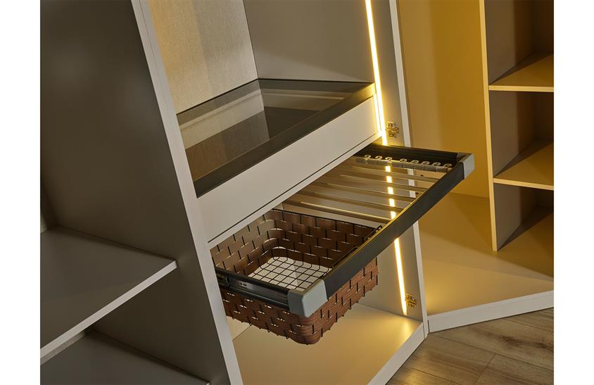 Ashwini Giyinme Odası Yatak Odası