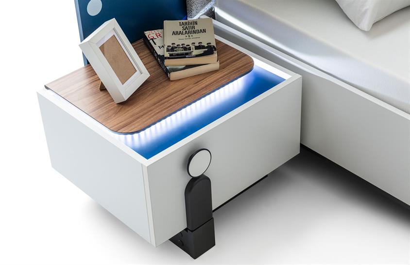 Longi Komodin Genç Odası