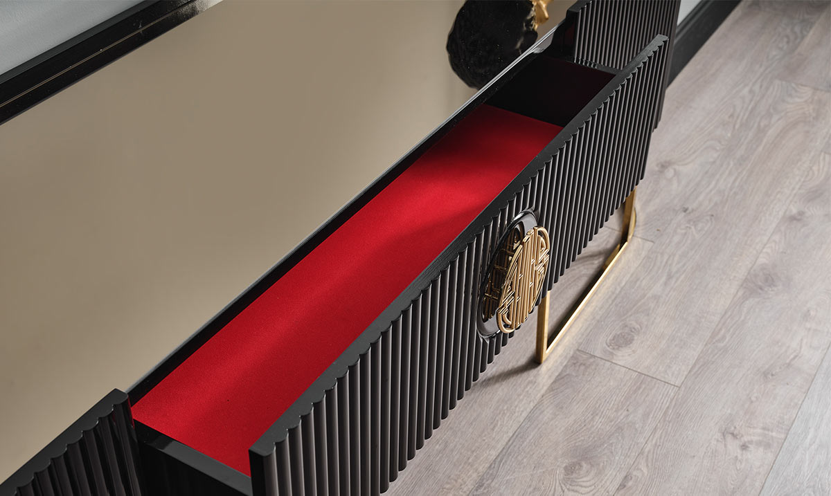 Gucci Şömineli Gold Metal Ayaklı Tv Ünitesi TV Ünitesi