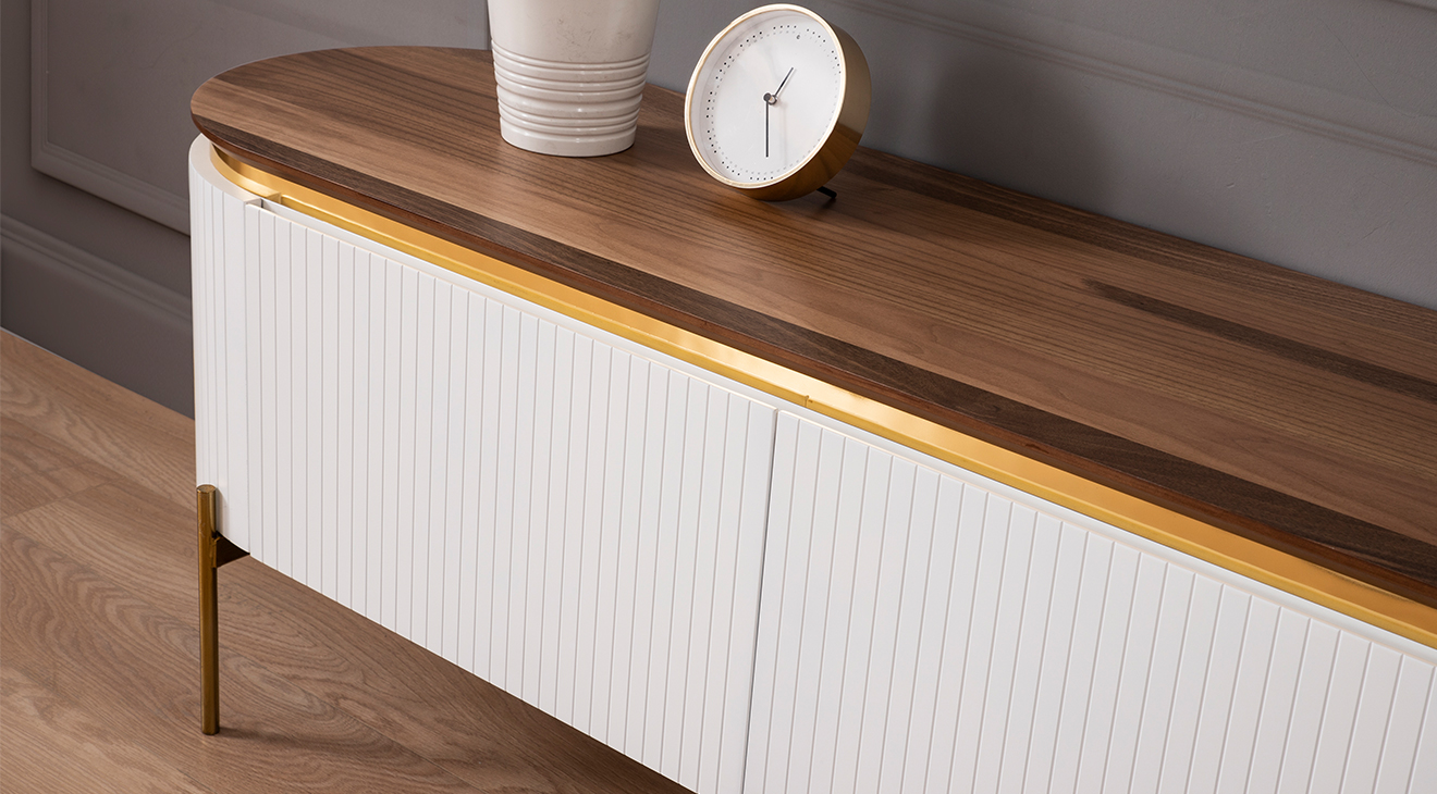 Tesla Metal Ayaklı Beyaz Tv Ünitesi TV Ünitesi