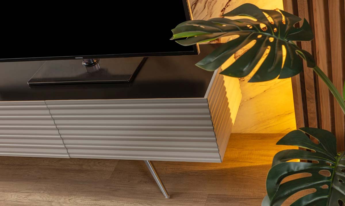 Parma Metal Ayaklı TV Ünitesi TV Ünitesi