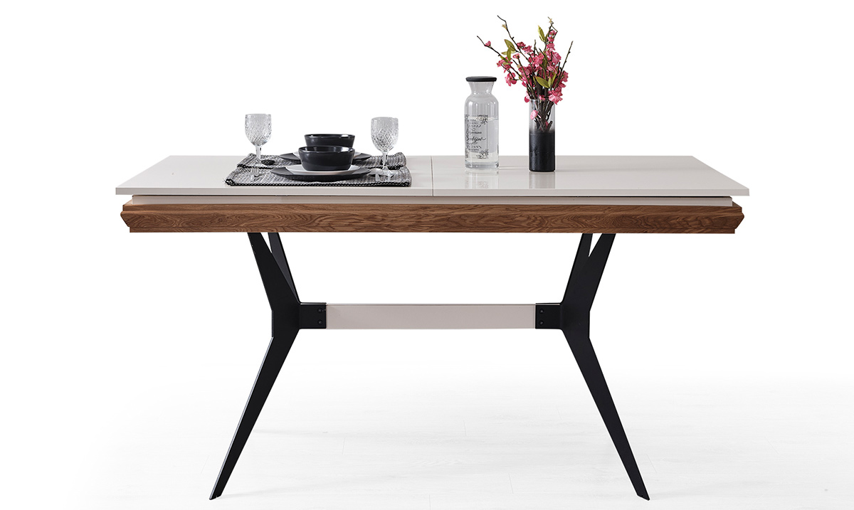 Elize Metal Ayaklı Yemek Masası Masalar