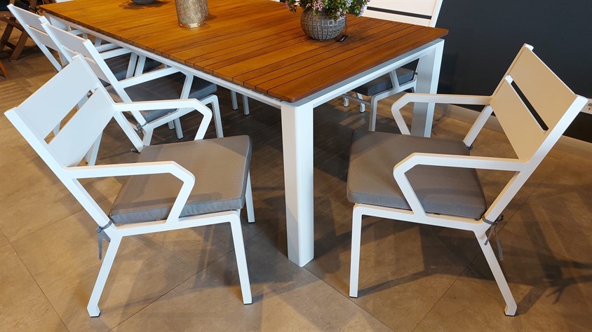 Ahşap Bahçe Masa Takımı Minderli ER-9925 İndirimli Mobilya