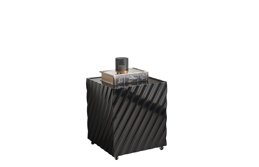 Cherina Yan Sehpa Black Yan Sehpa