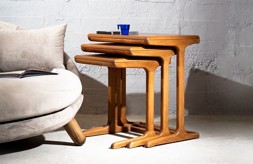 Stranger Yan Sehpa ABD Ceviz Sehpa ve Aksesuar